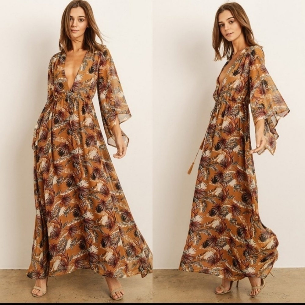 STORIA Palm Leaf Maxi Dress with Flowy Sleeves